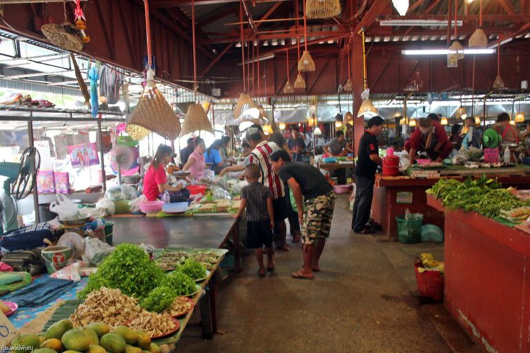 พาเลาะหาของเเซบ @ตลาดพรเพชรมุกดาหาร